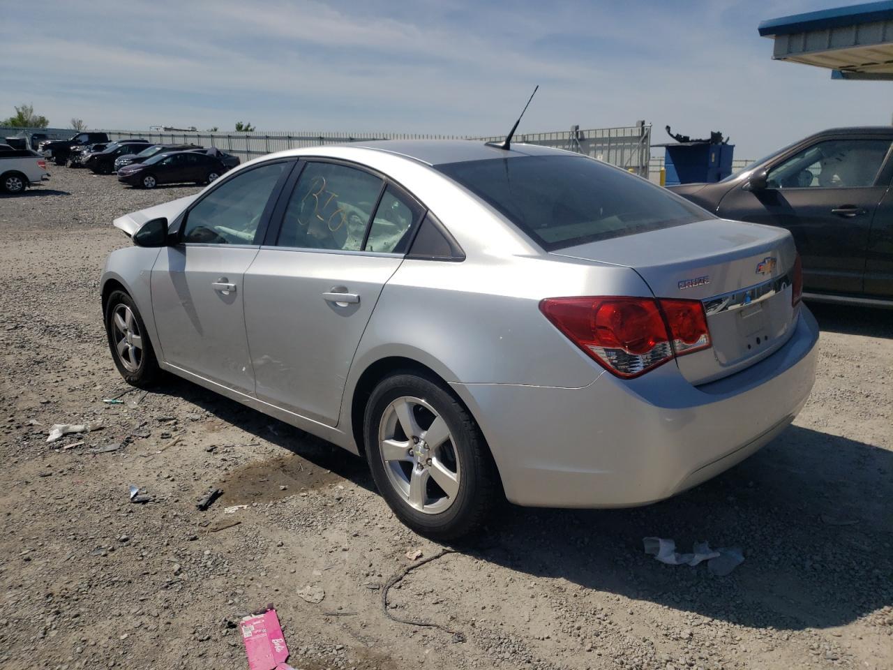2013 Chevrolet Cruze Lt - Image 2