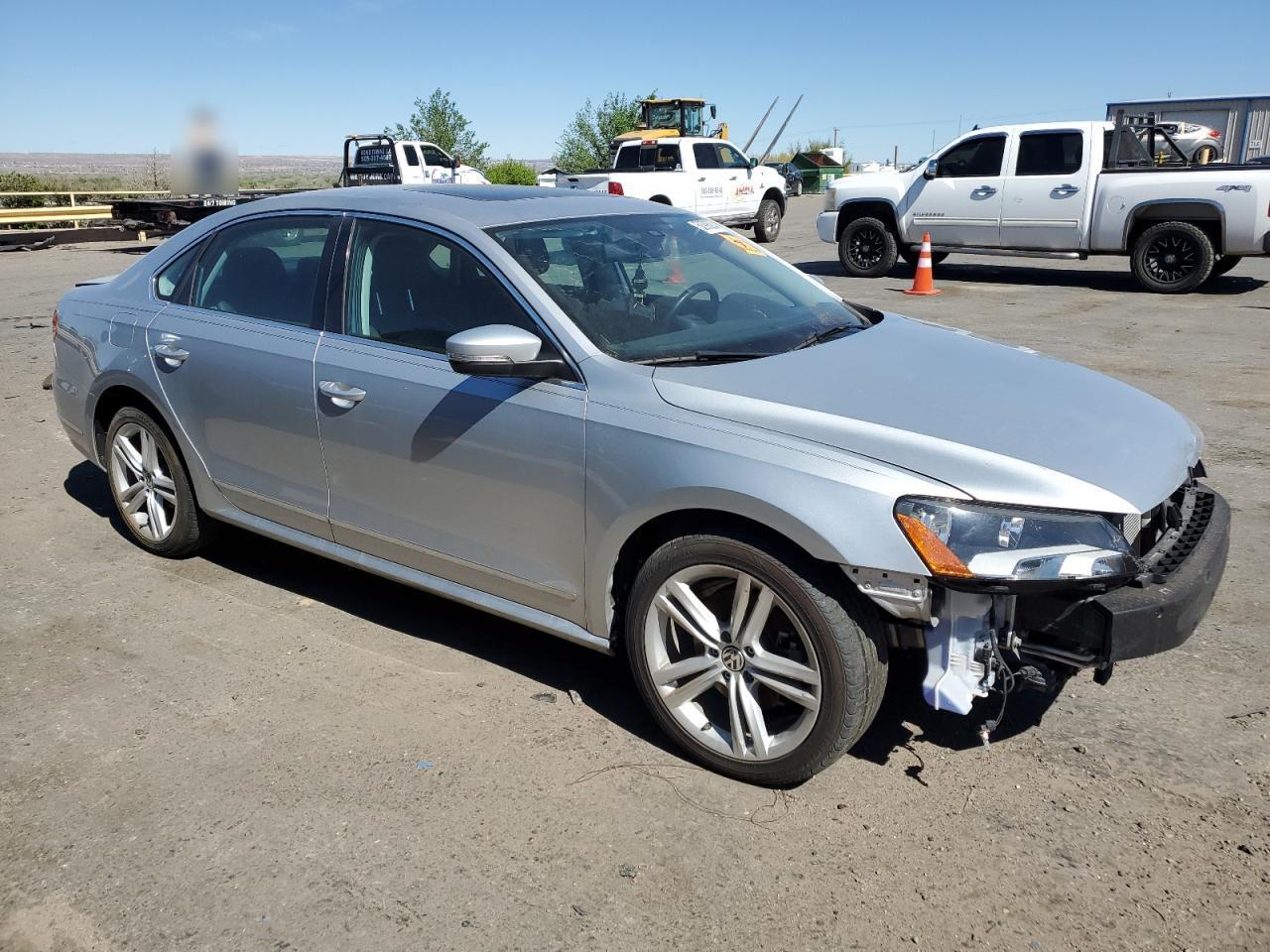 2013 Volkswagen Passat Sel - Image 4