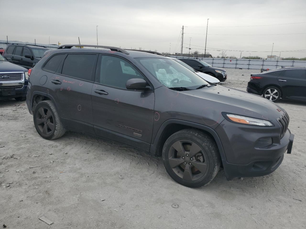 2016 Jeep Cherokee Latitude - Фото 4