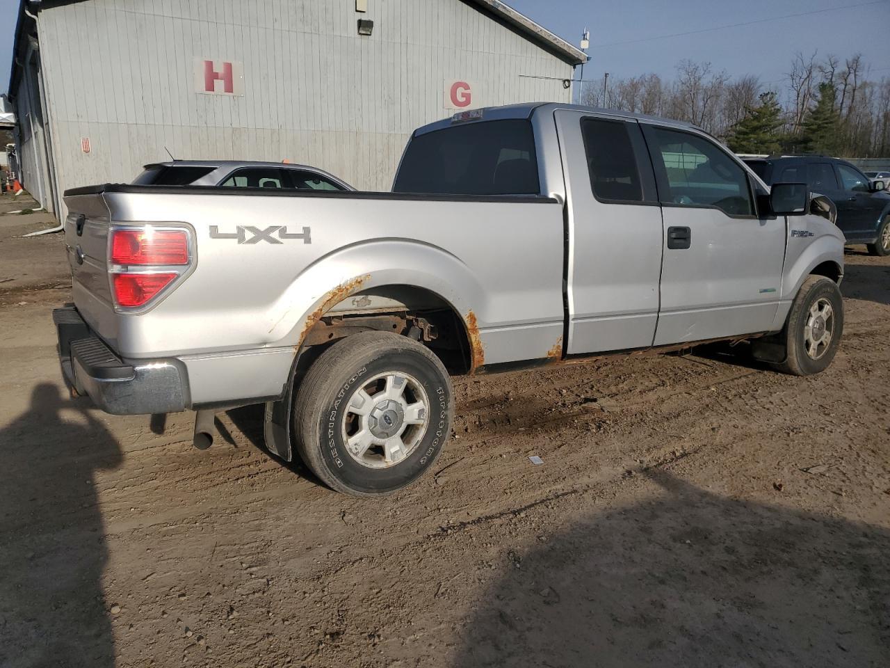 2013 Ford F150 Super Cab - Image 3