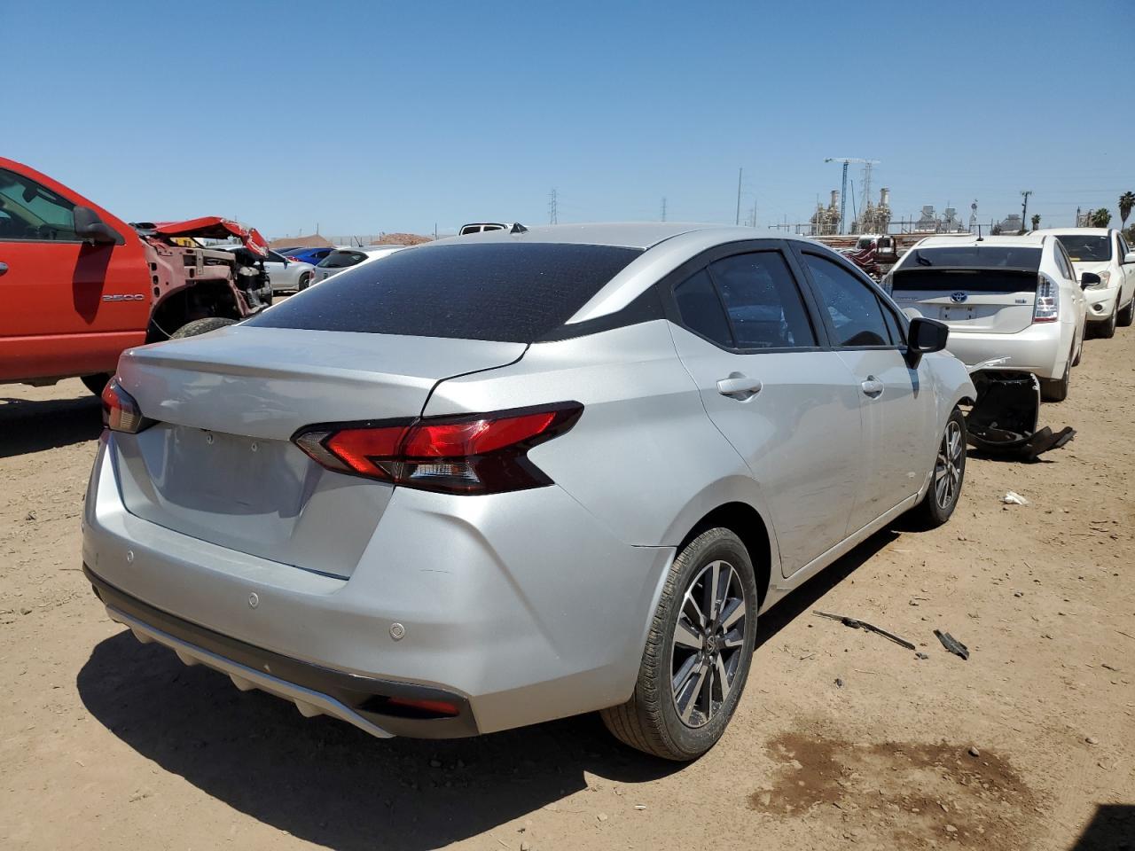 2020 Nissan Versa - Image 3