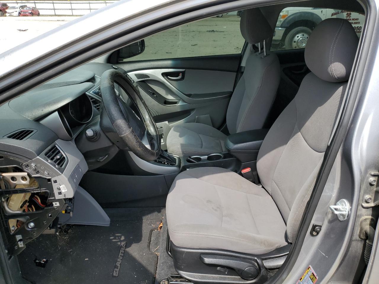 2014 Hyundai Elantra Se - Image 7