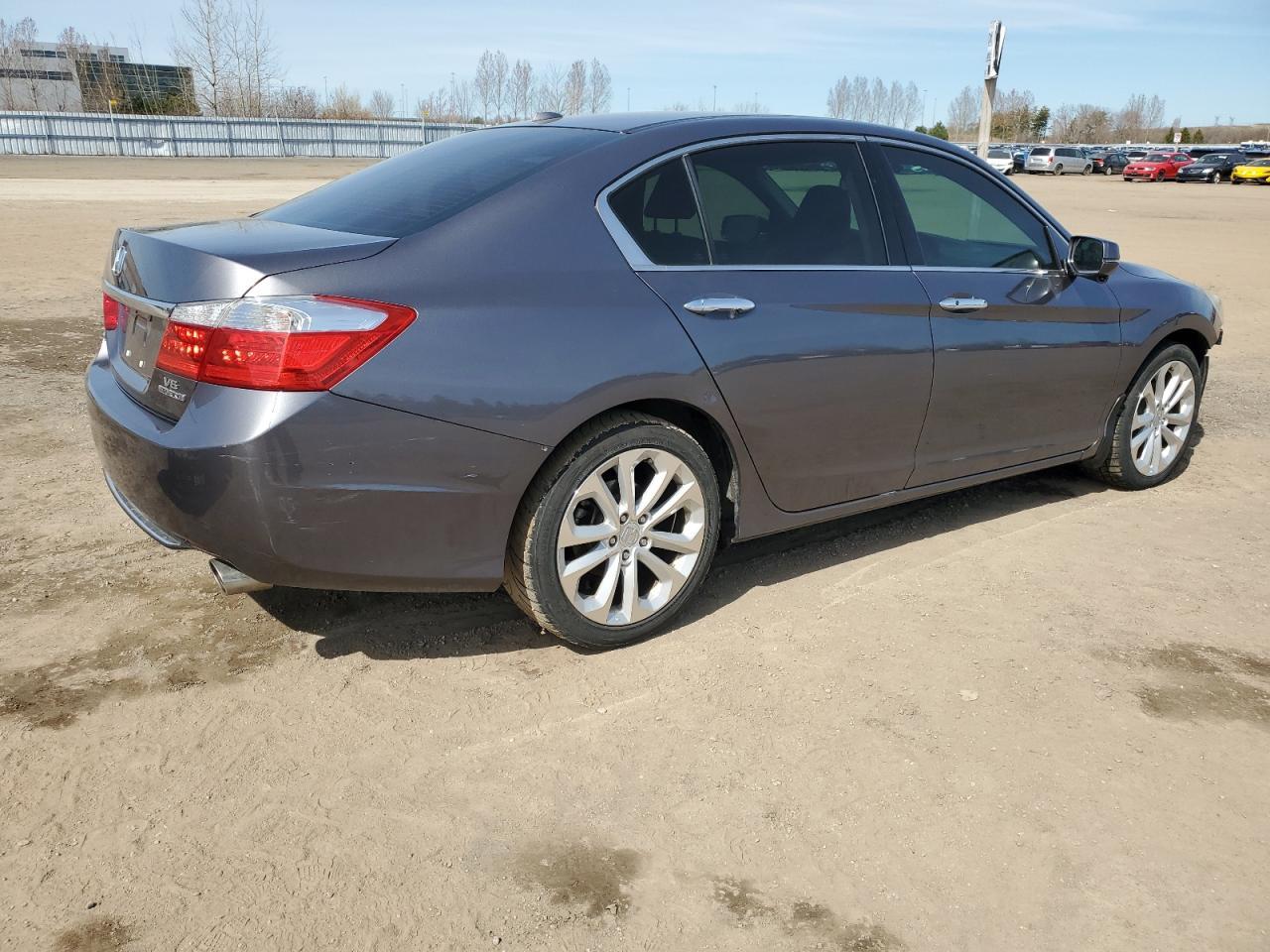 2014 Honda Accord Touring - Image 3