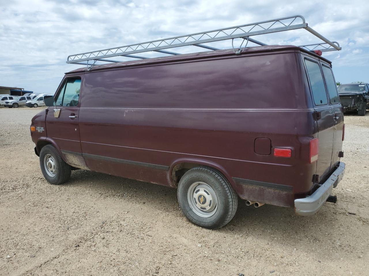 1994 Chevrolet G20 - Фото 2