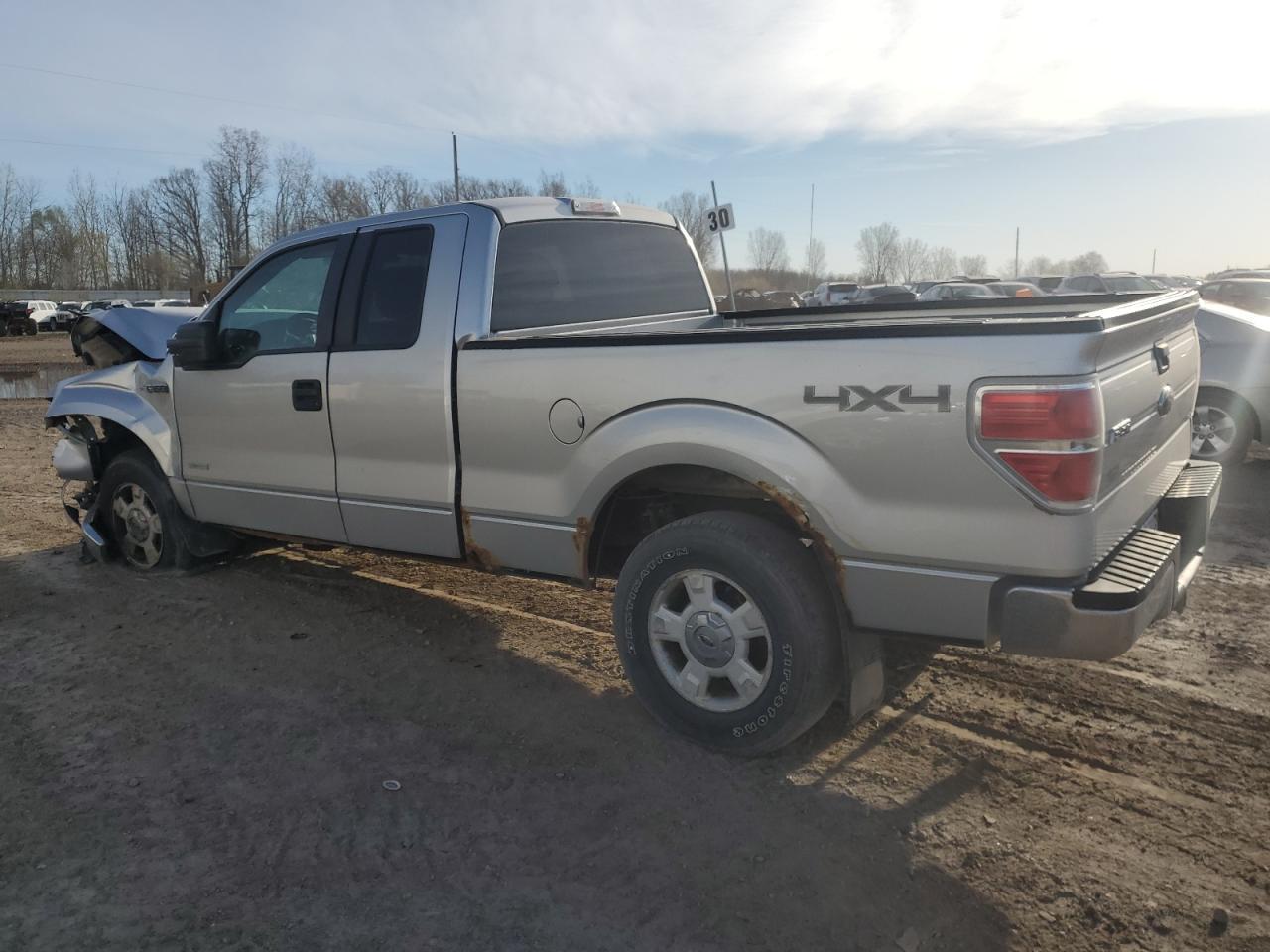 2013 Ford F150 Super Cab - Image 2