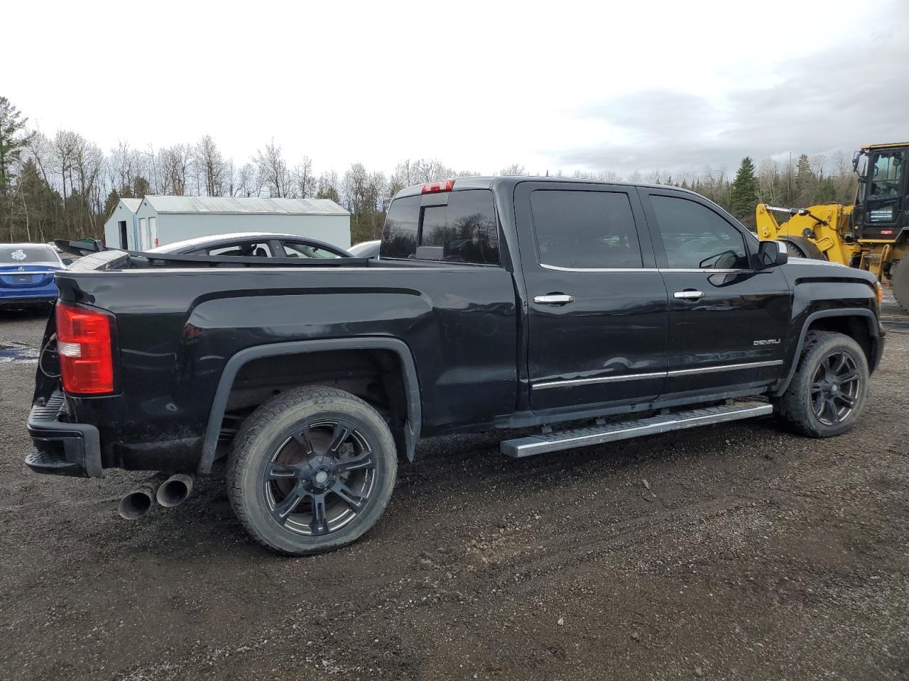 2015 GMC Sierra K1500 Denali - Image 3