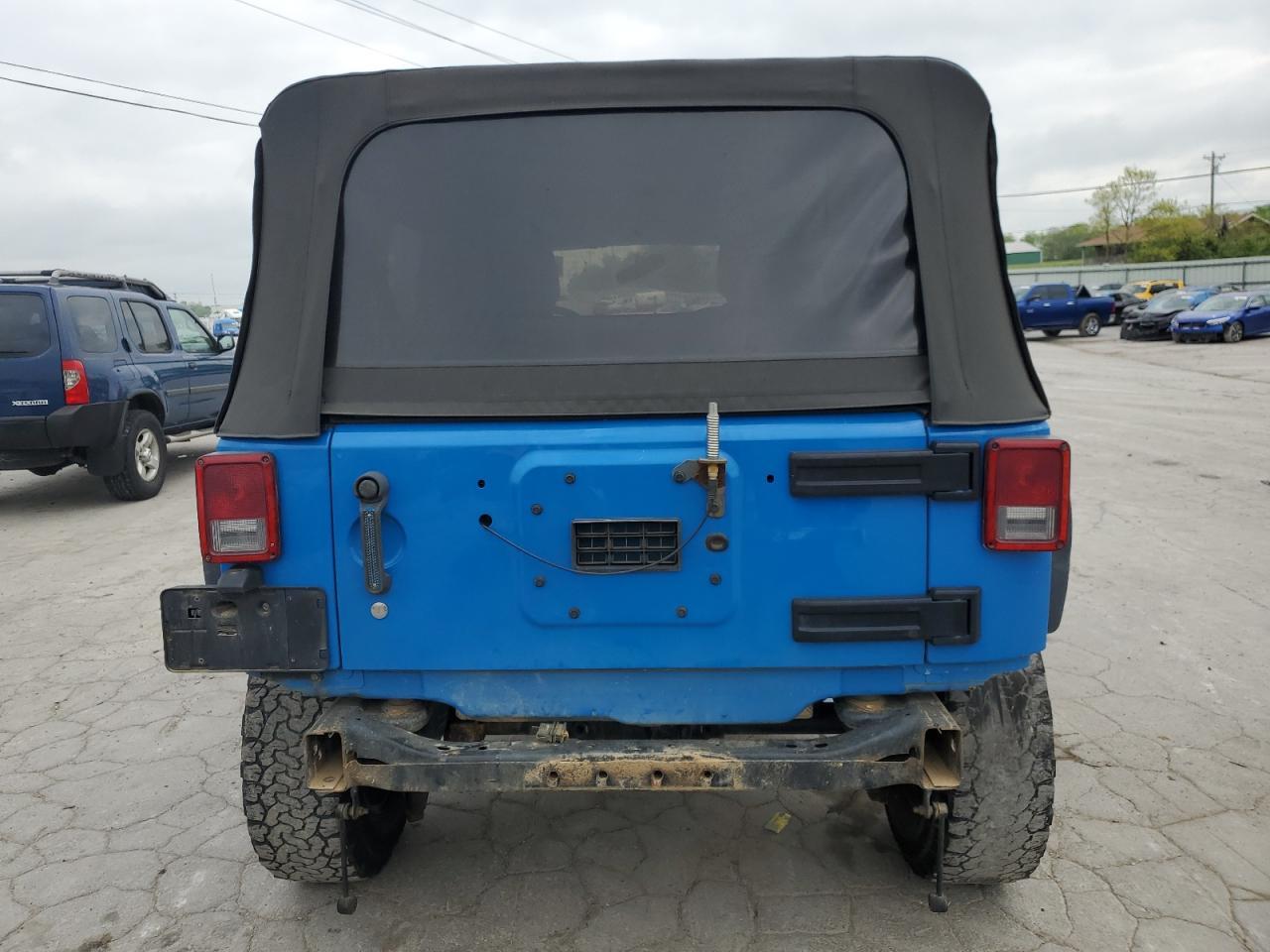 2011 Jep Wrangler R - Image 6