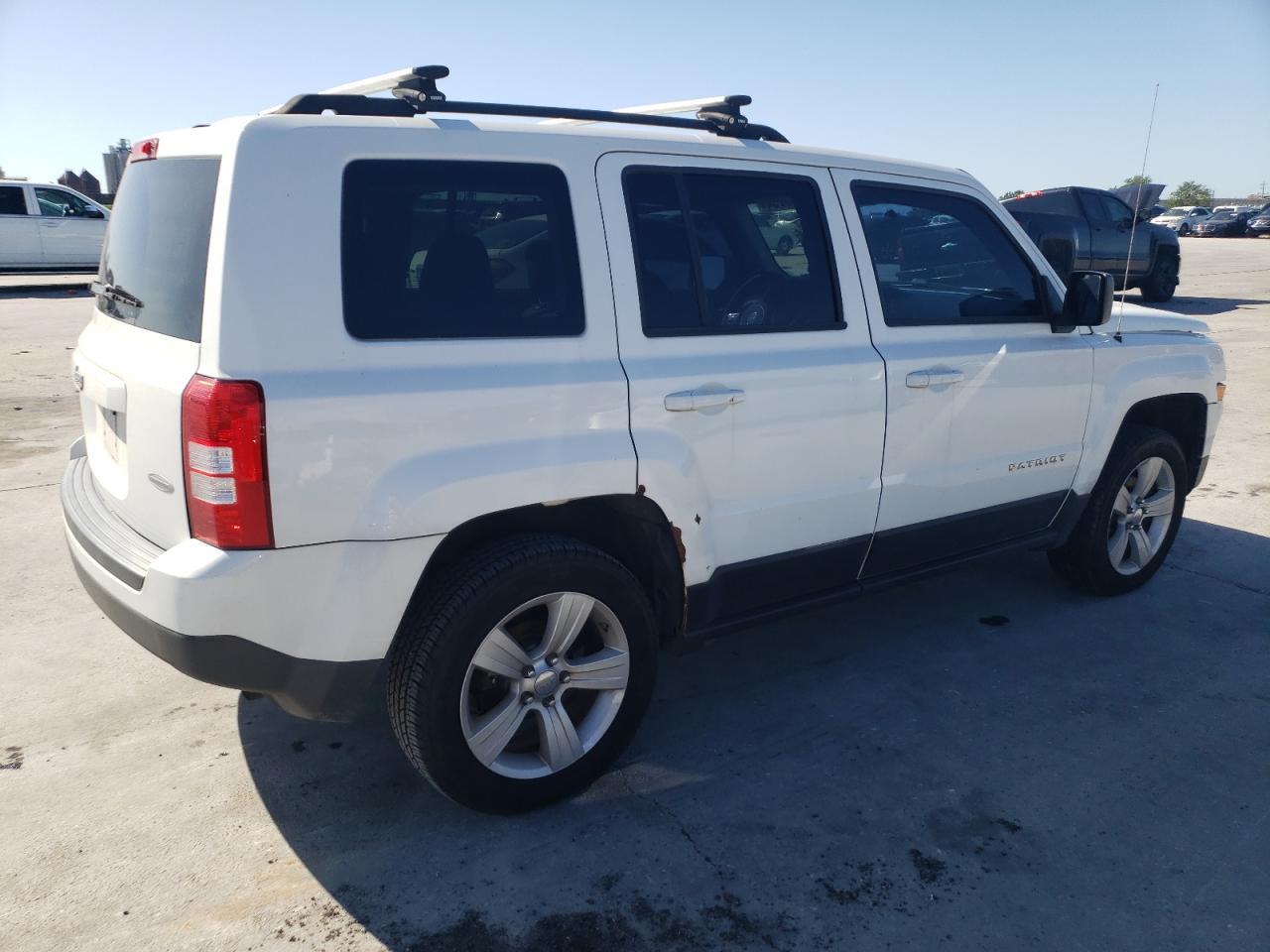 2012 Jeep Patriot Latitude - Фото 3