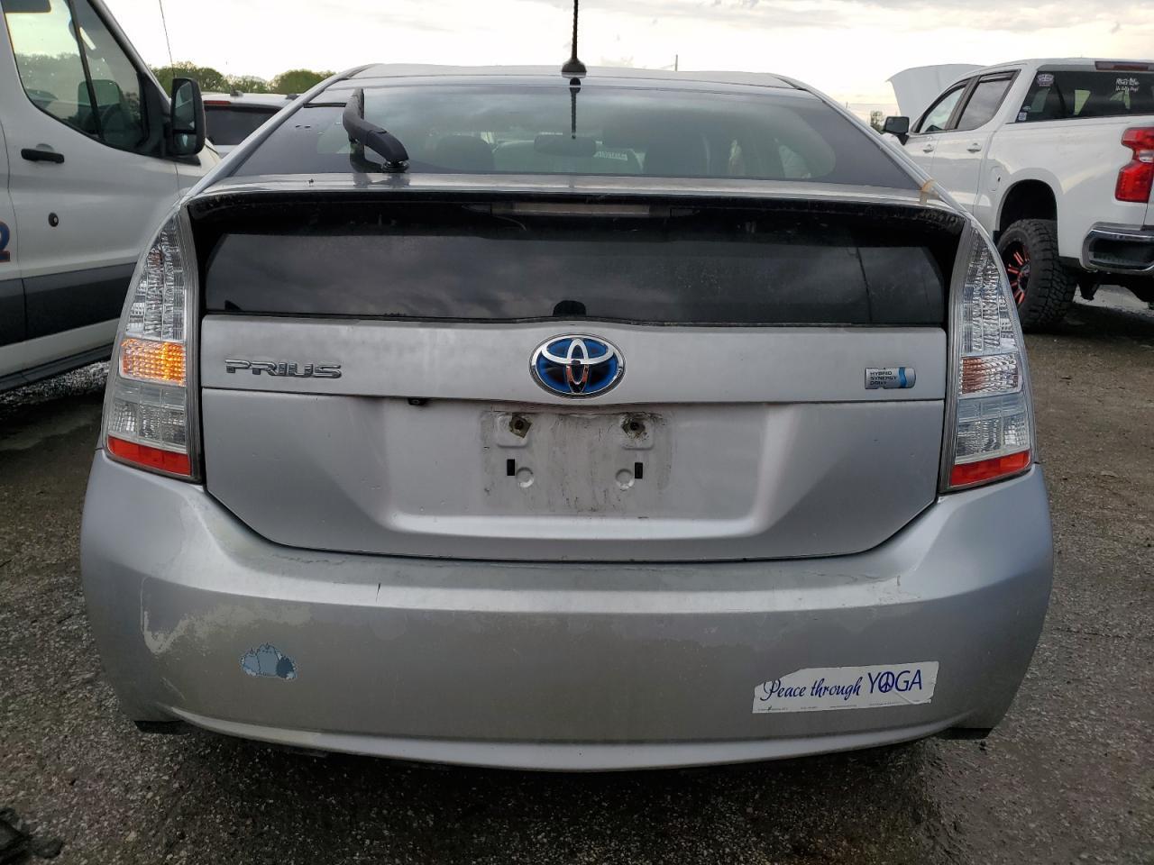 2010 Toyota Prius - Image 6