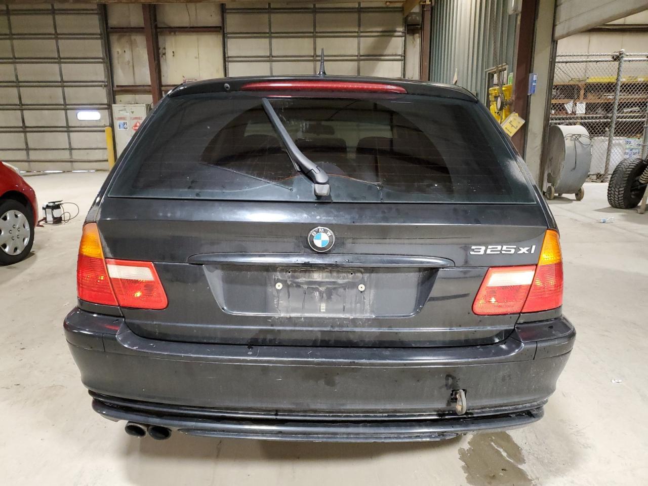 2002 BMW 325 Xit - Фото 6