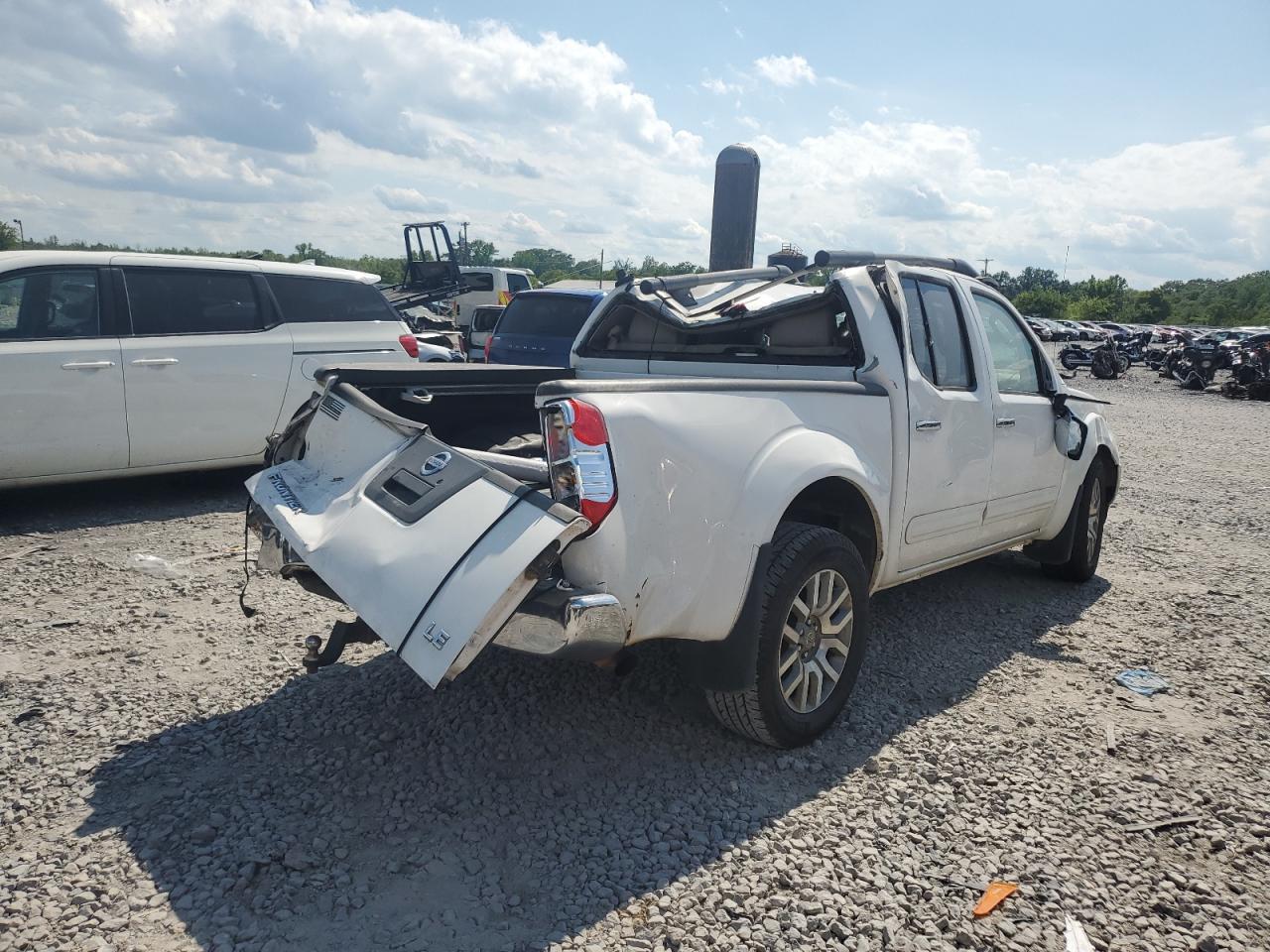 2009 Nissan Frontier Crew Cab Se - Image 3