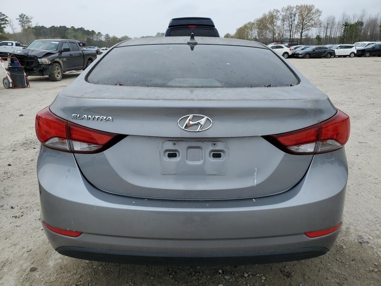 2014 Hyundai Elantra Se - Image 6
