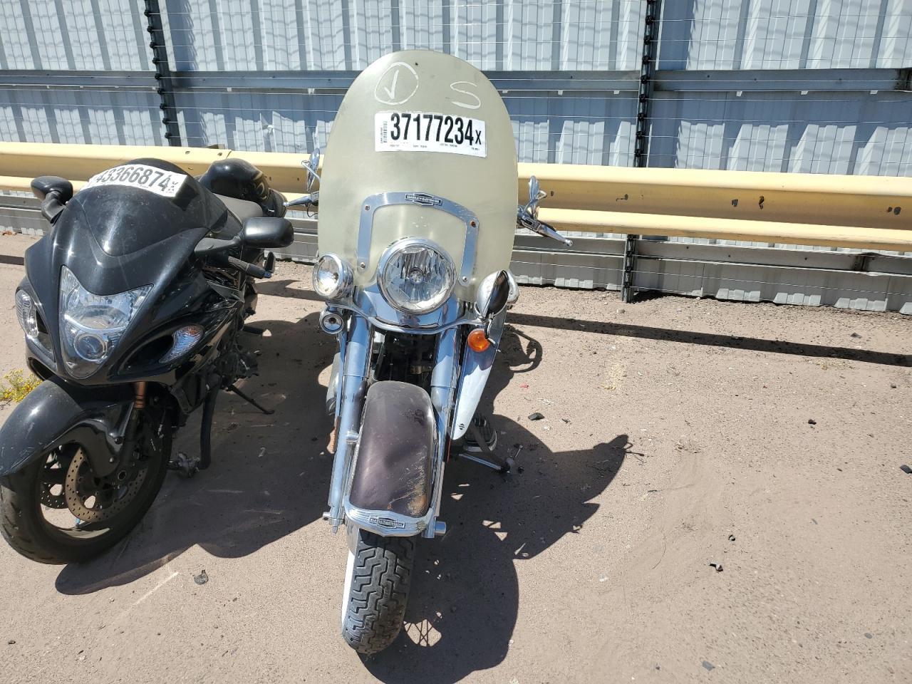 2005 Harley-Davidson Flstni - Image 2