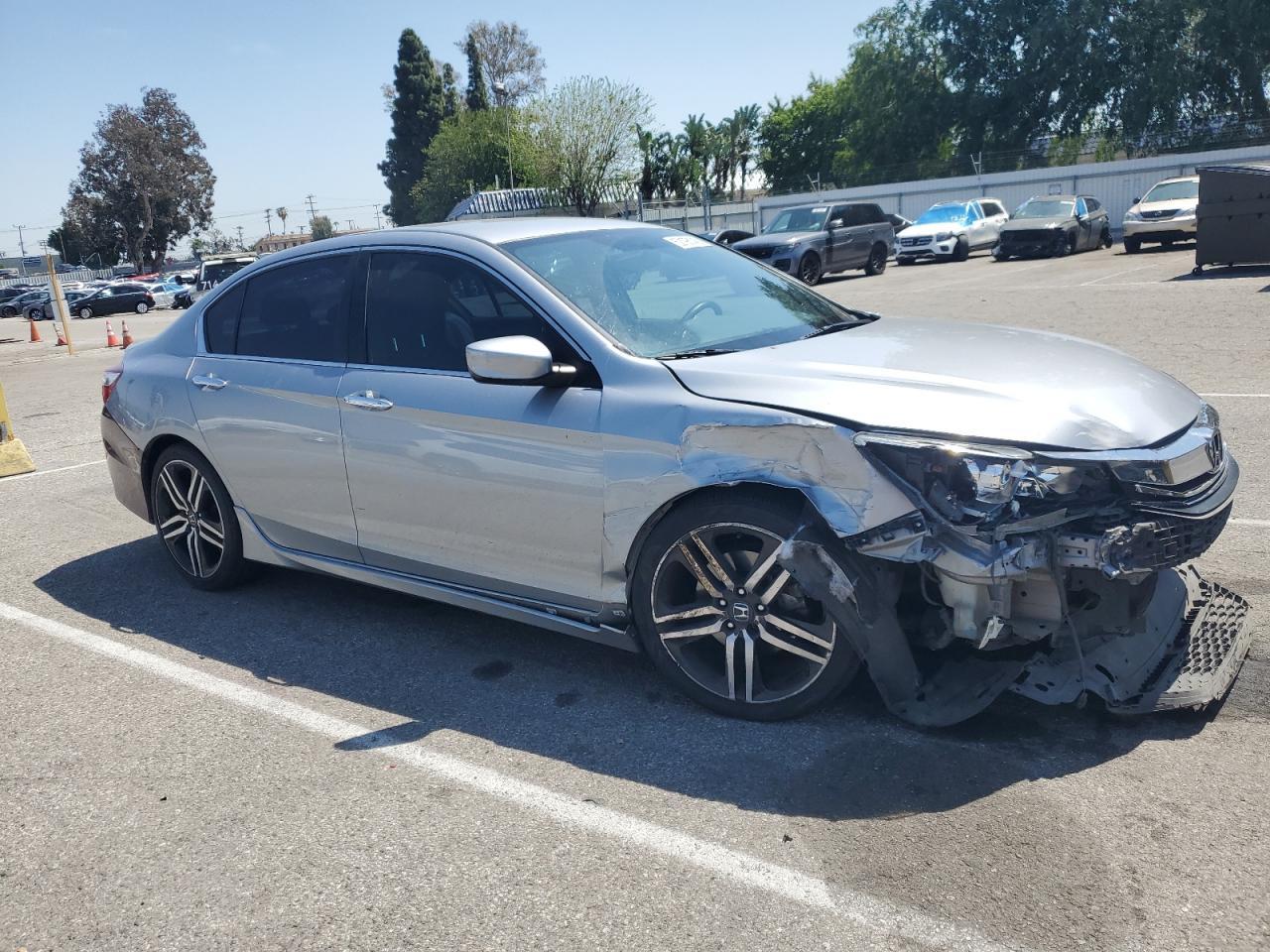 2016 Honda Accord Sport - Image 4