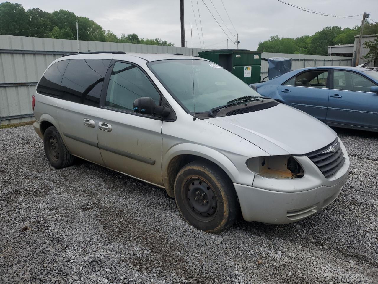 2005 Chrysler Town & Country - Фото 4
