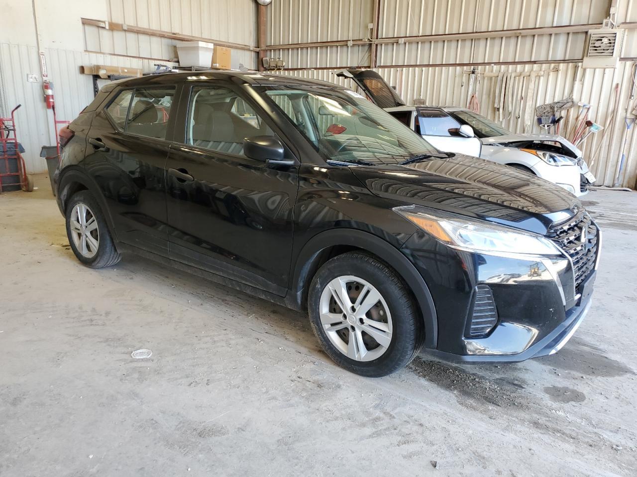 2021 Nissan Kicks S - Image 4