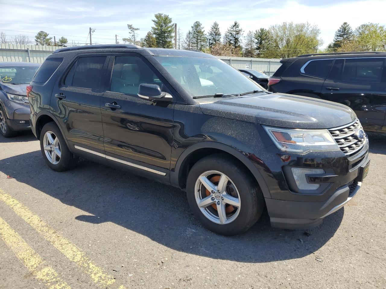 2016 Ford Explorer Xlt - Фото 4