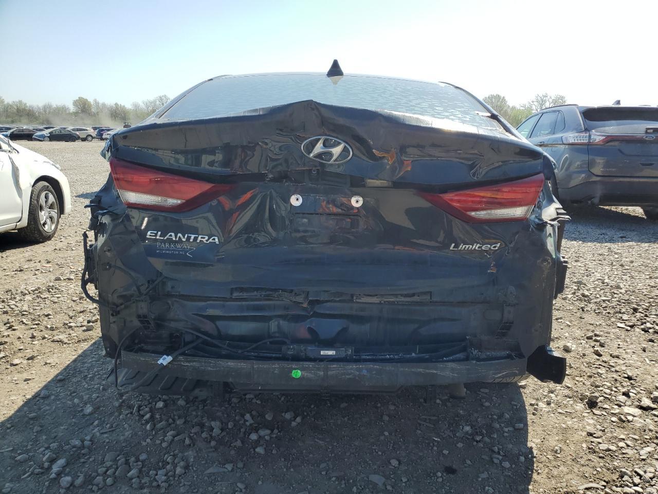 2017 Hyundai Elantra Se - Фото 6