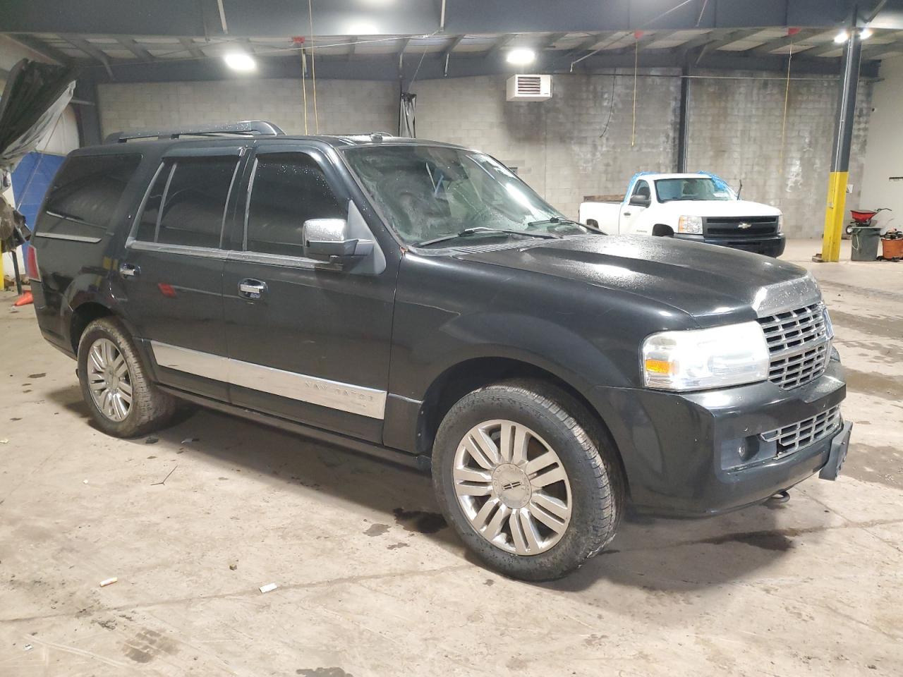 2010 Lincoln Navigator - Фото 4