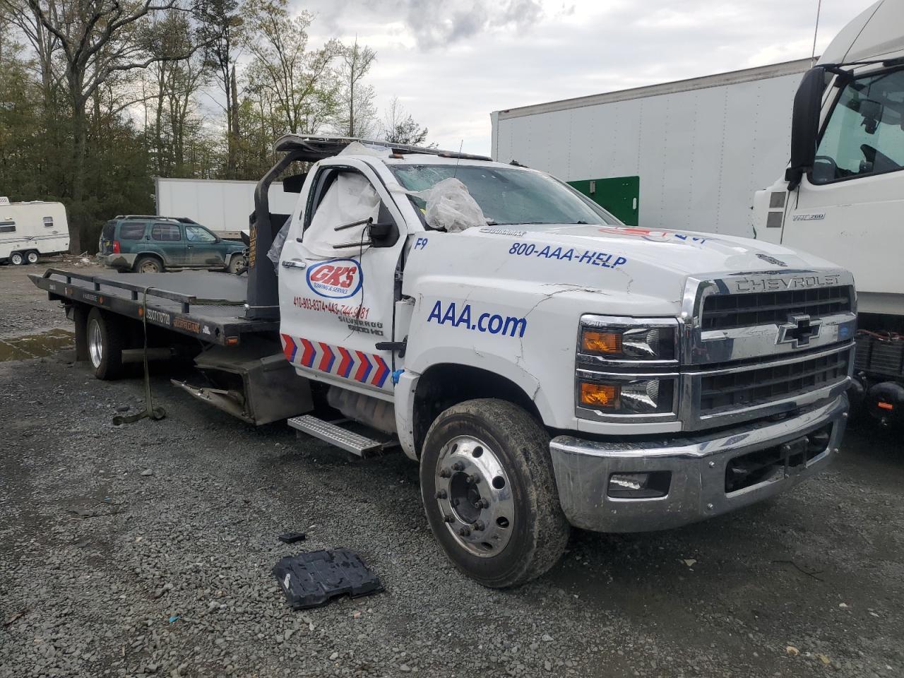2023 Chevrolet Silverado Medium Duty - Image 4