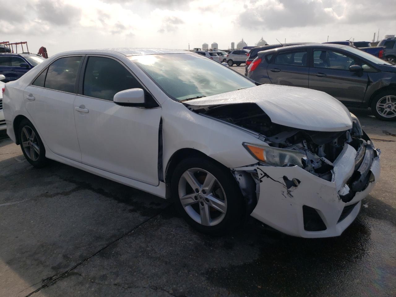 2014 Toyota Camry L - Фото 4