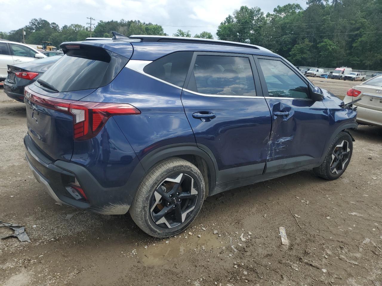 2024 Kia Seltos Ex - Image 3