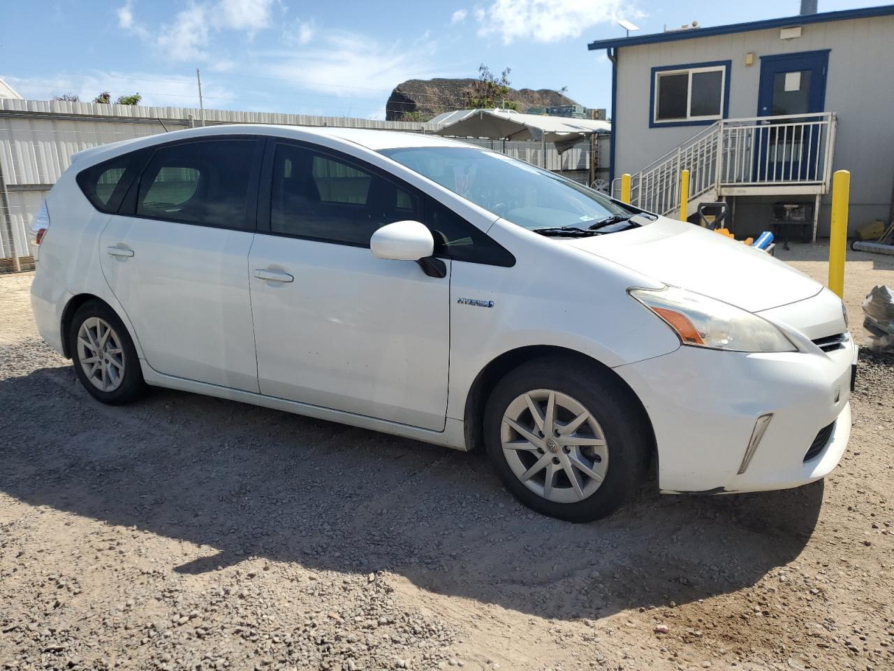 2013 Toyota Prius V - Фото 4