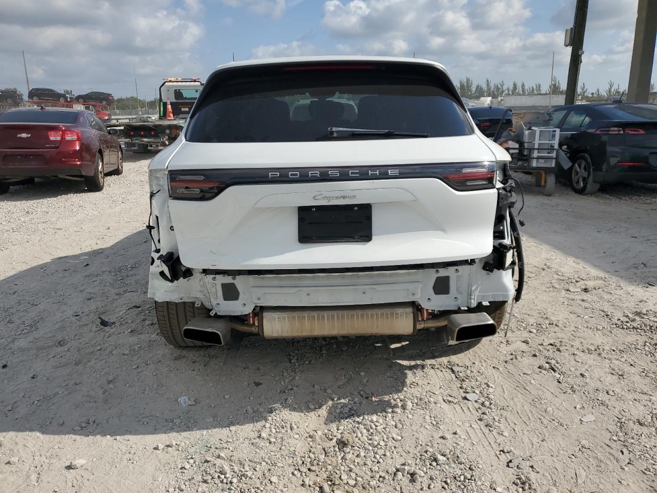 2023 Porsche Cayenne Base - Image 6