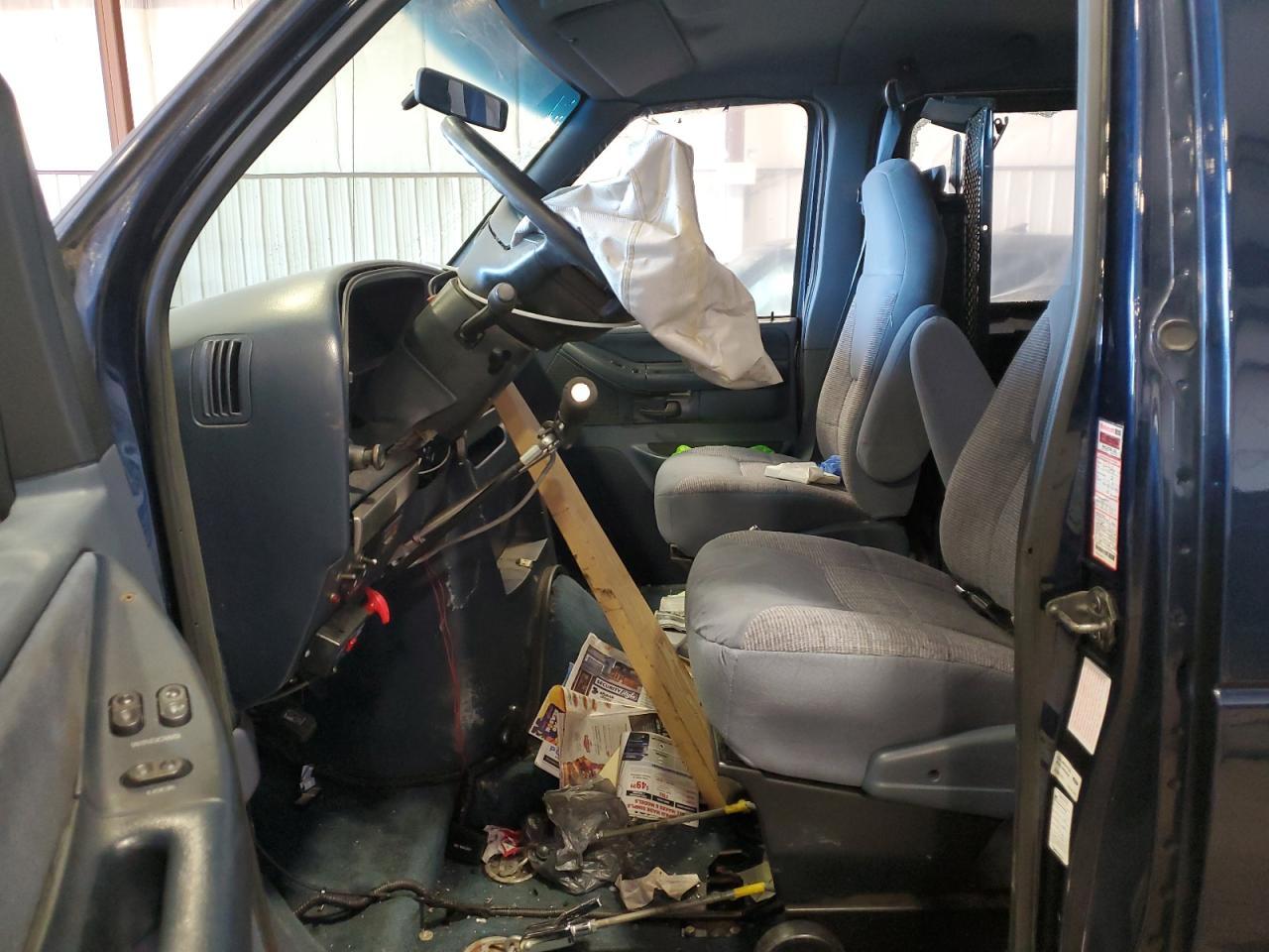 1992 Ford Econoline E150 Van - Фото 7