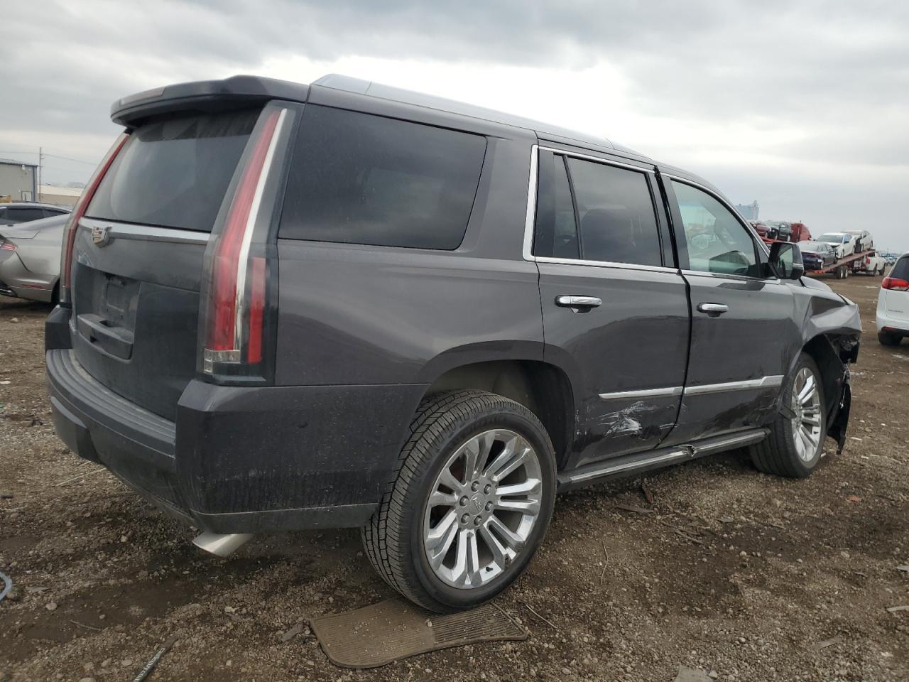 2017 Cadillac Escalade Premium Luxury - Image 3