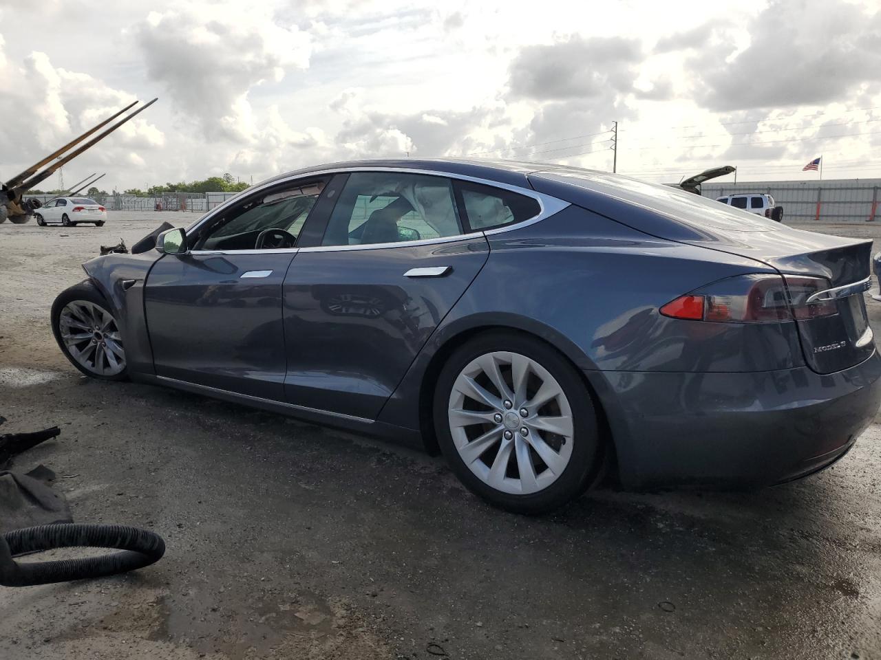2018 Tesla Model S - Фото 2