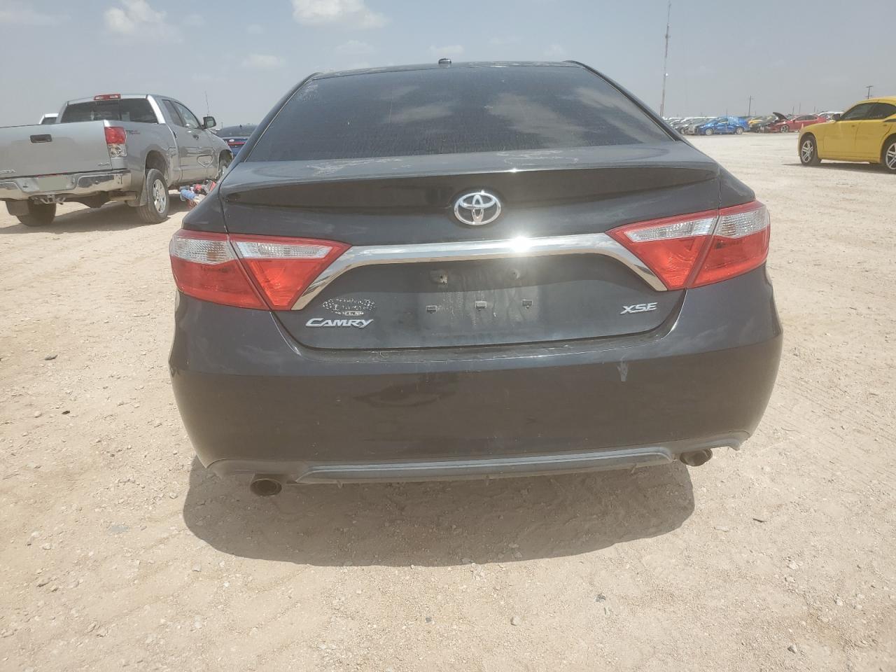 2015 Toyota Camry Xse - Image 6