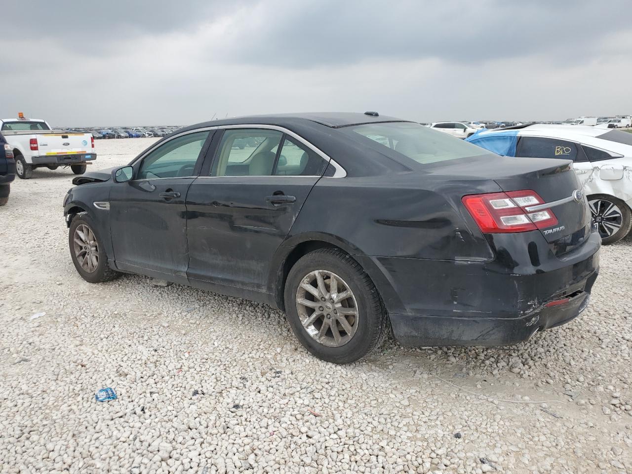 2014 Ford Taurus Se - Фото 2