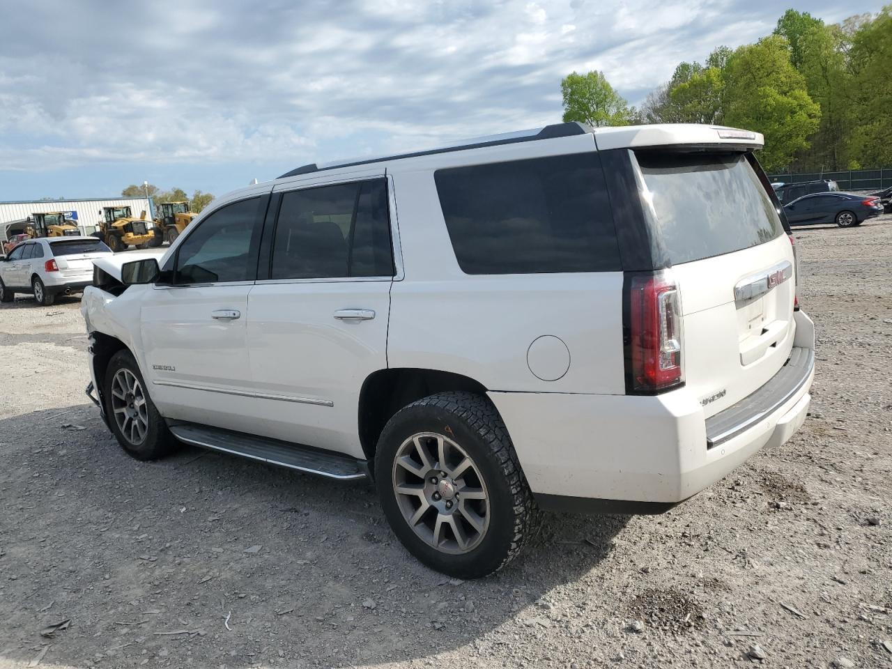 2016 GMC Yukon Denali - Image 2