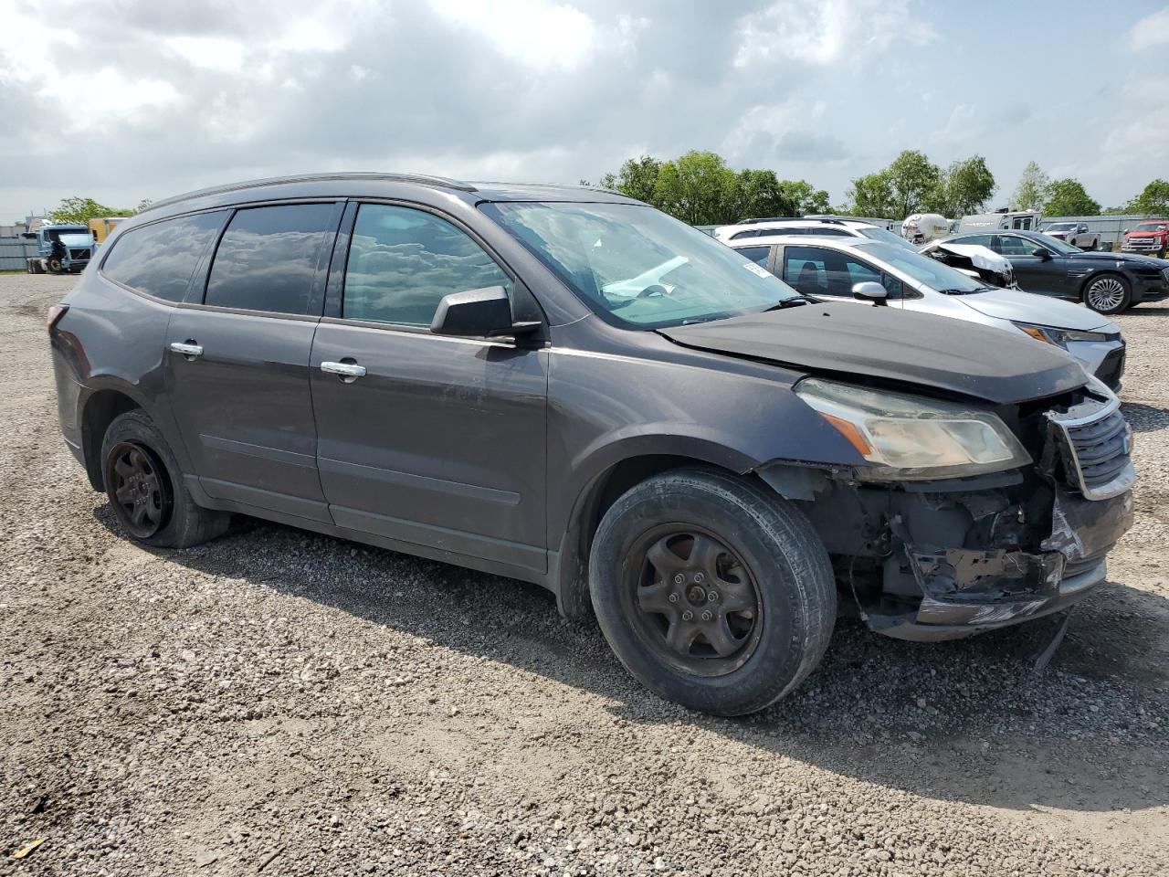 2014 Chevrolet Traverse Ls - Image 4
