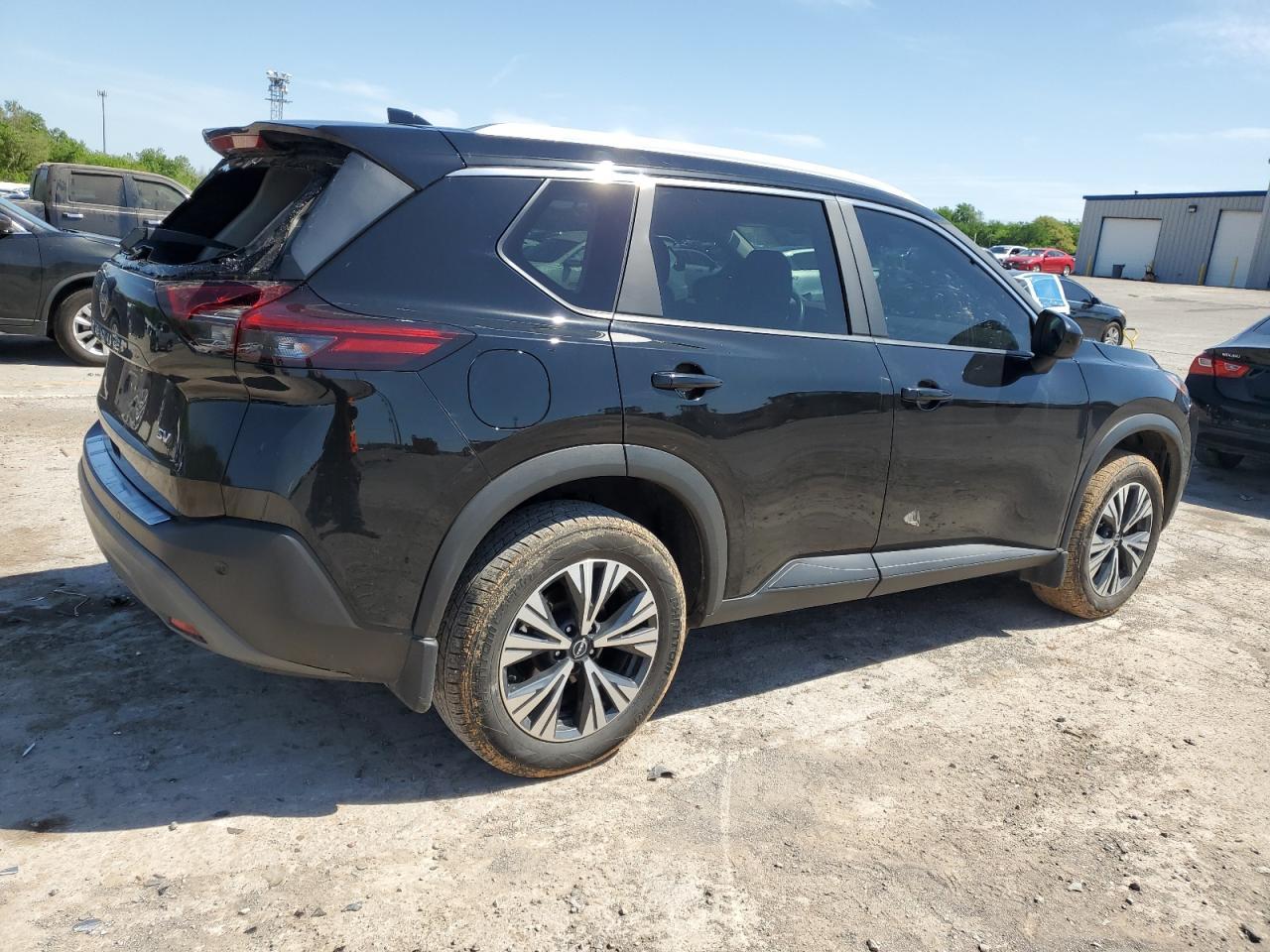 2023 Nissan Rogue Sv - Image 3