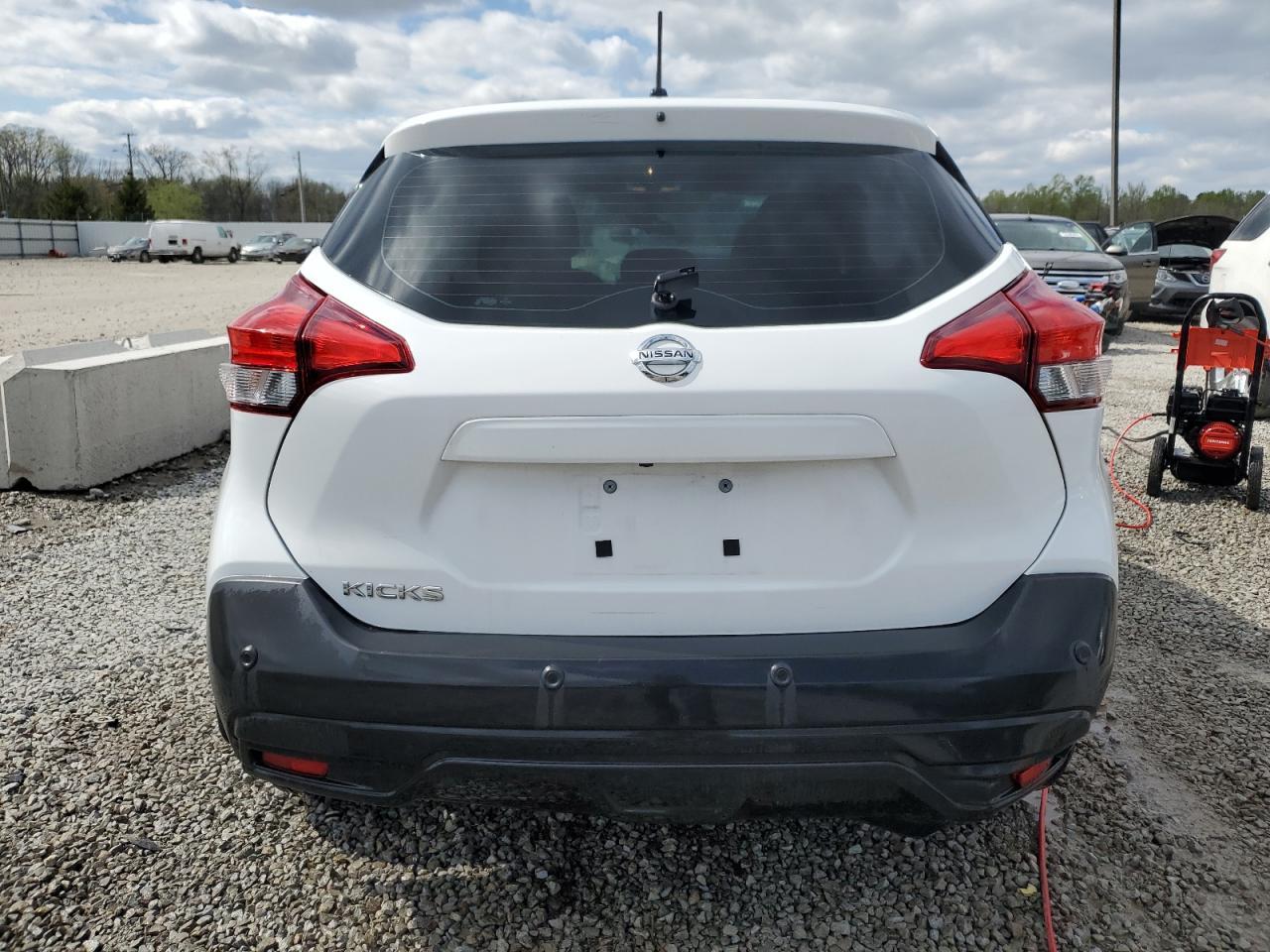 2020 Nissan Kicks S - Фото 6