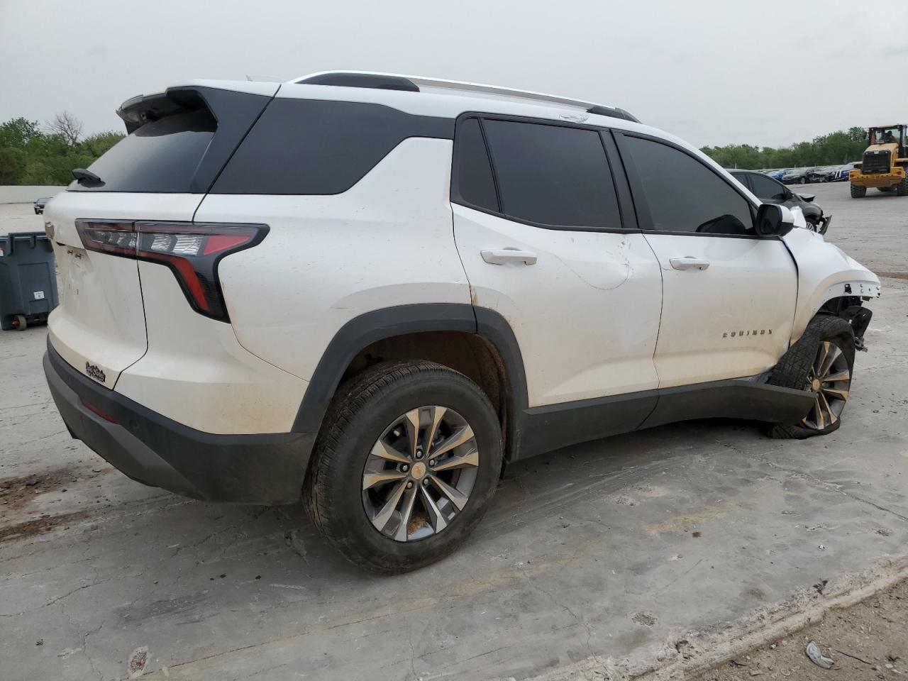 2025 Chevrolet Equinox Lt - Image 3