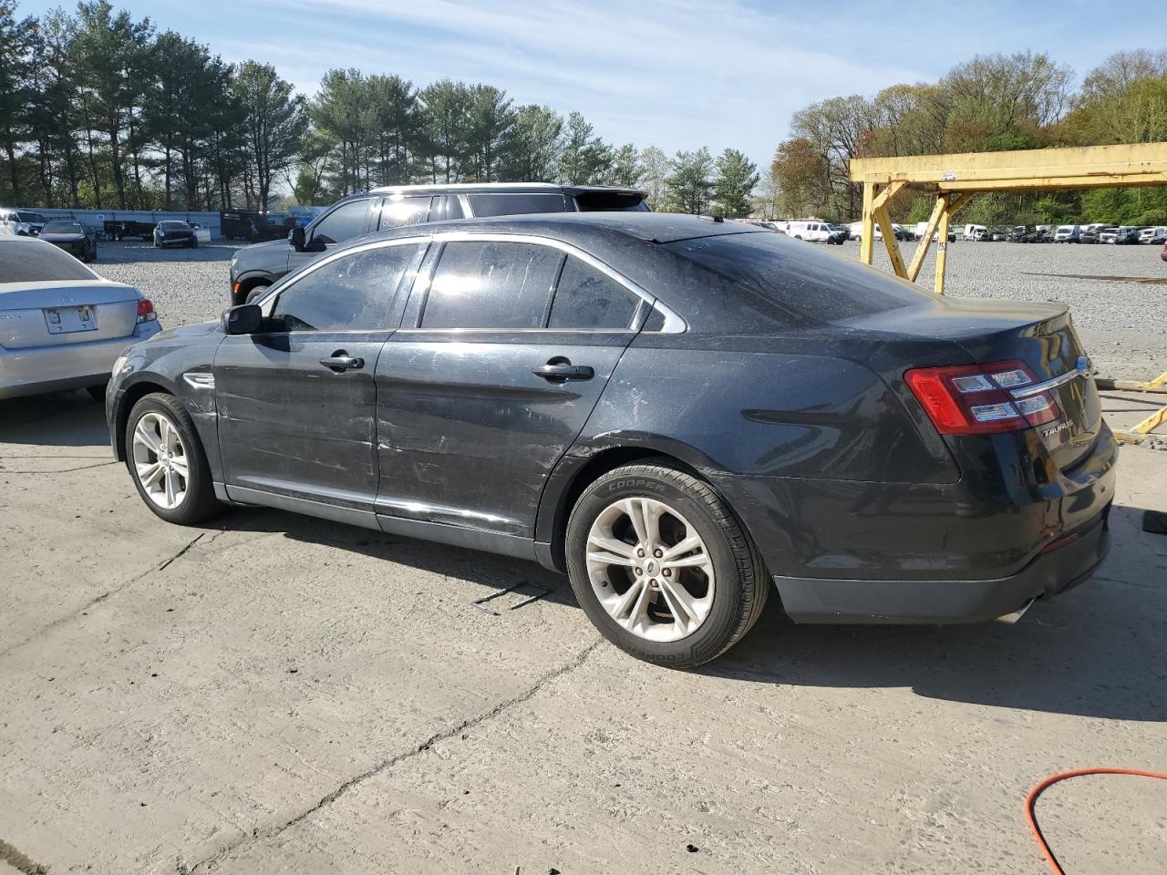 2014 Ford Taurus Sel - Фото 2