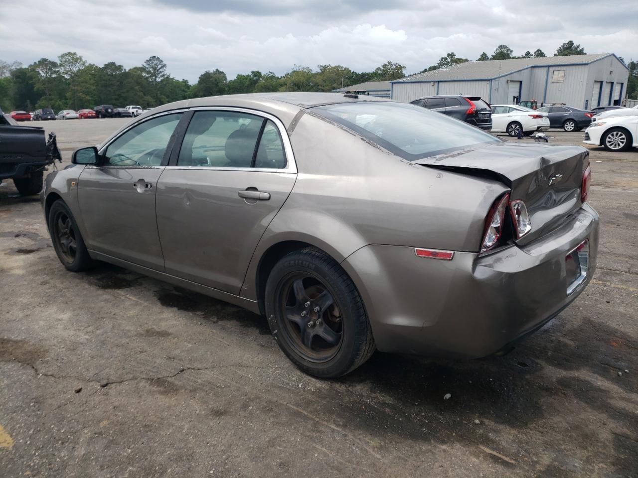 2010 Chevrolet Malibu Ls - Фото 2