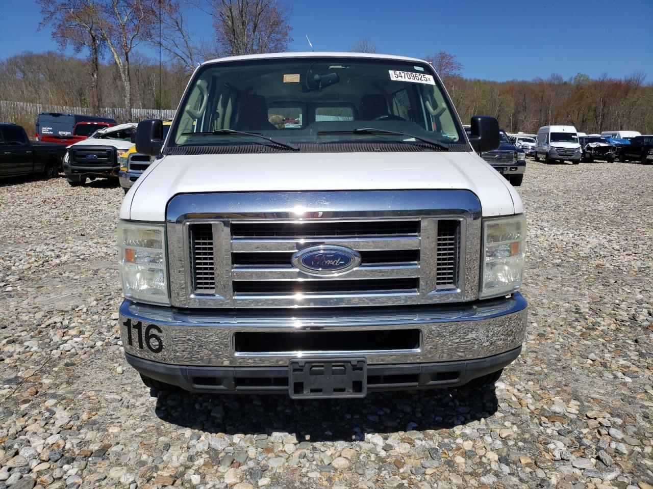 2011 Ford Econoline E150 Wagon - Фото 5