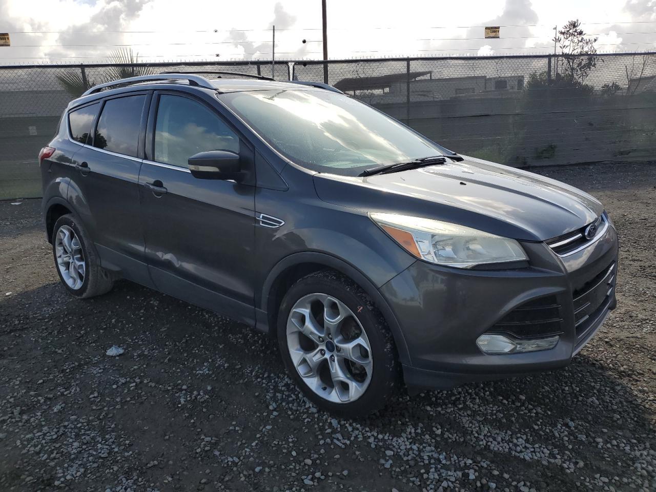 2015 Ford Escape Titanium - Image 4