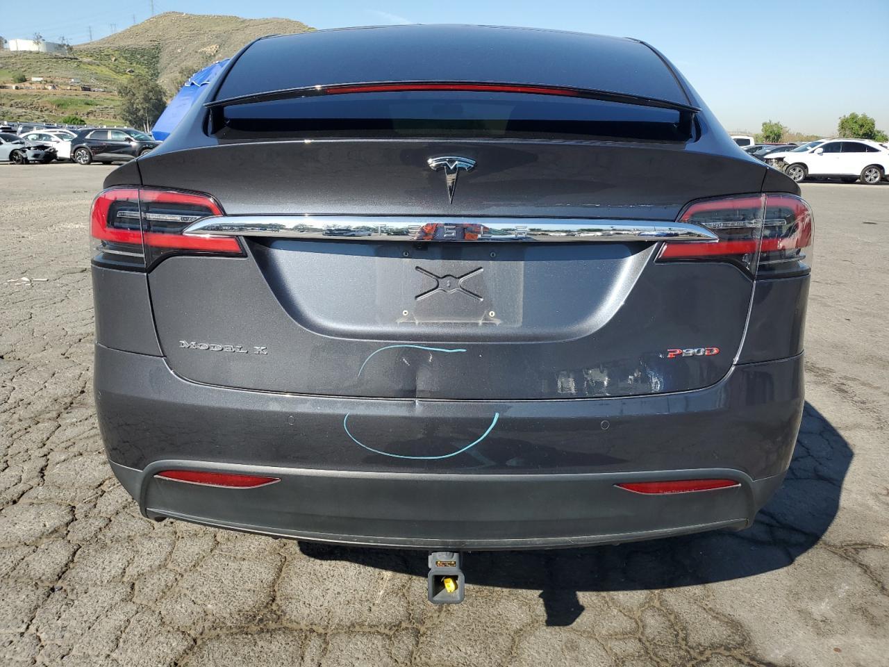 2016 Tesla Model X - Image 6