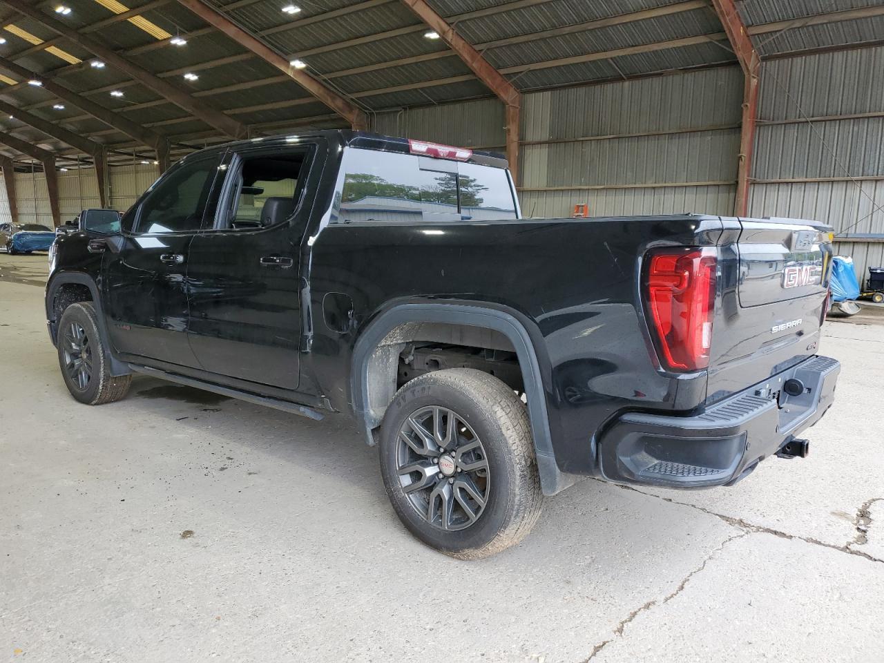 2021 GMC Sierra K1500 At4 - Фото 2