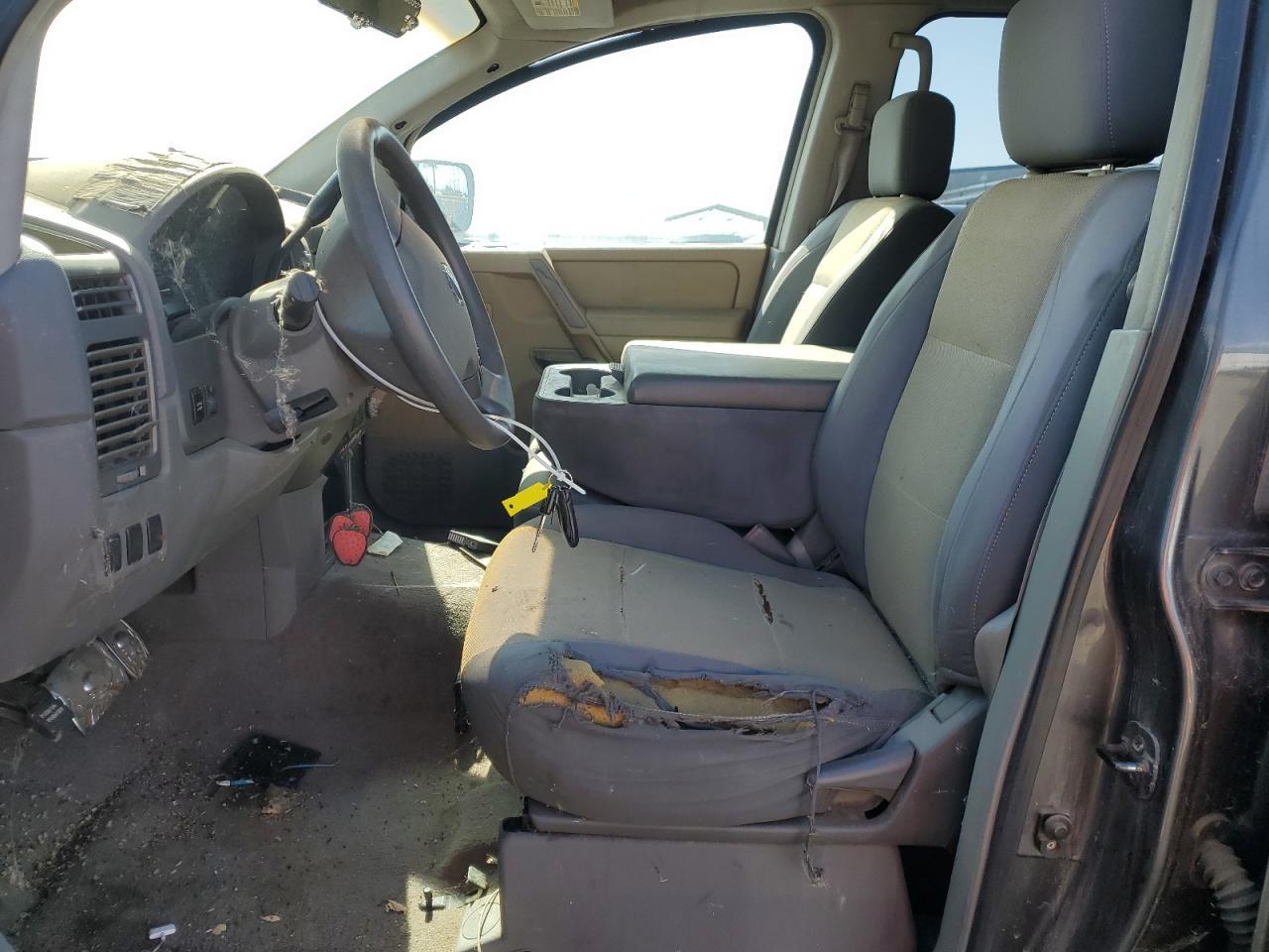 2004 Nissan Titan Xe - Image 7