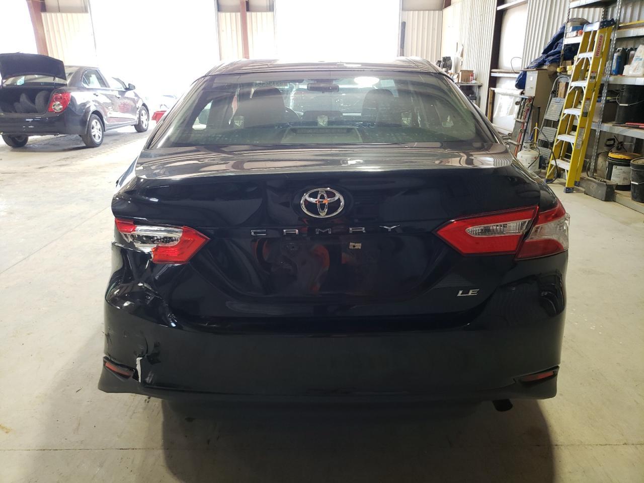2018 Toyota Camry L - Фото 6
