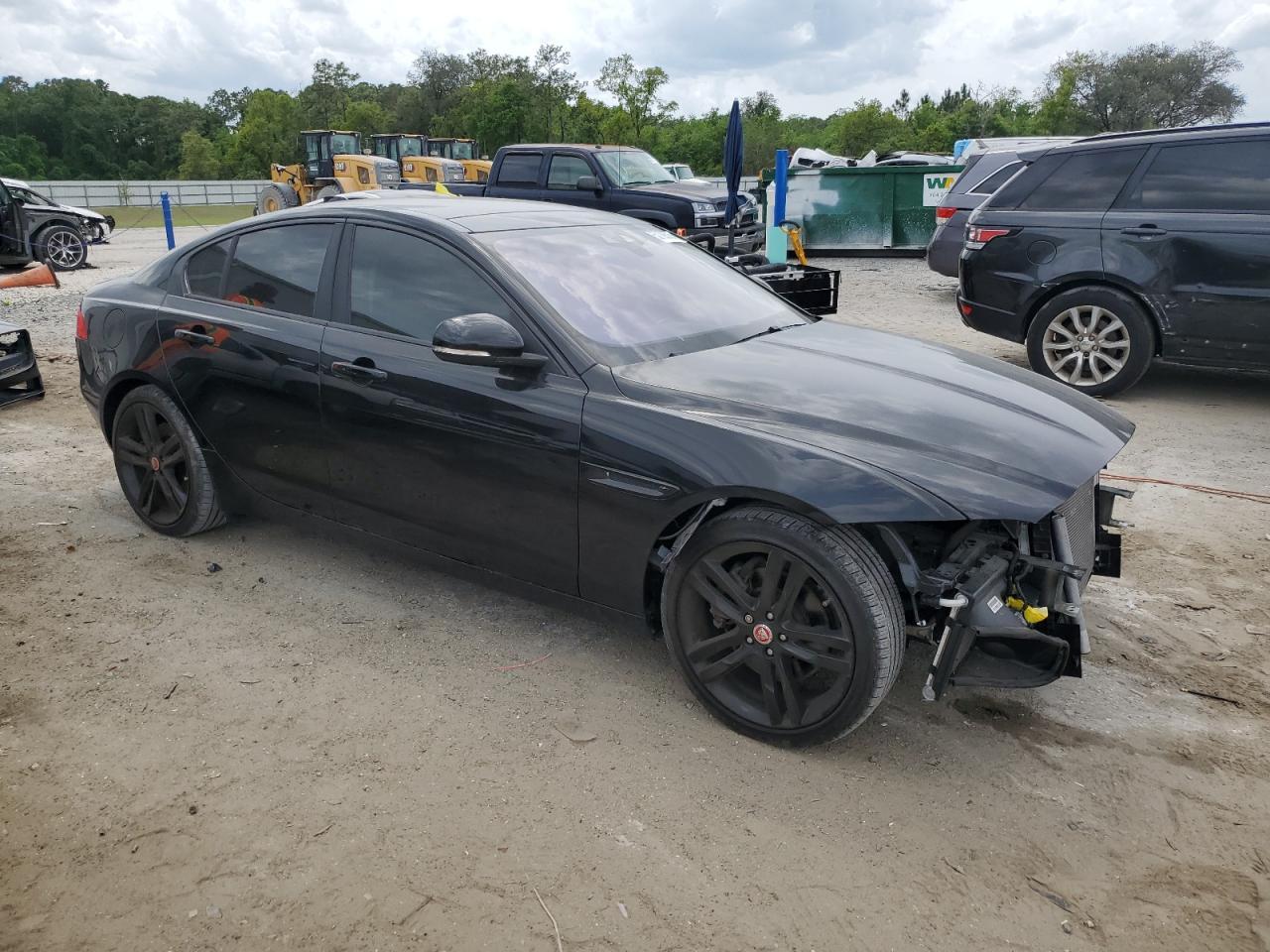 2019 Jaguar Xe Prestige - Image 4