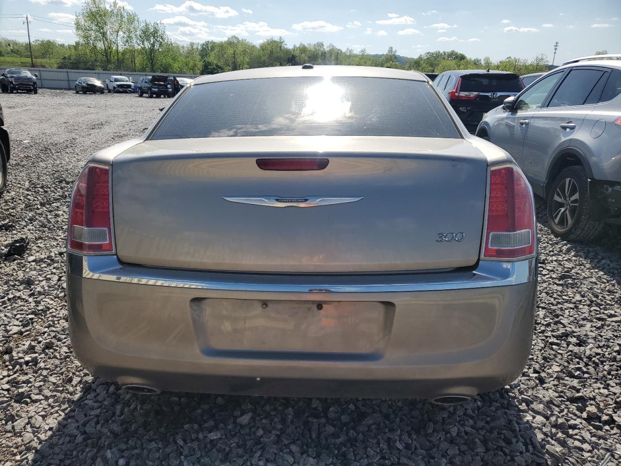 2014 Chrysler 300 - Image 6
