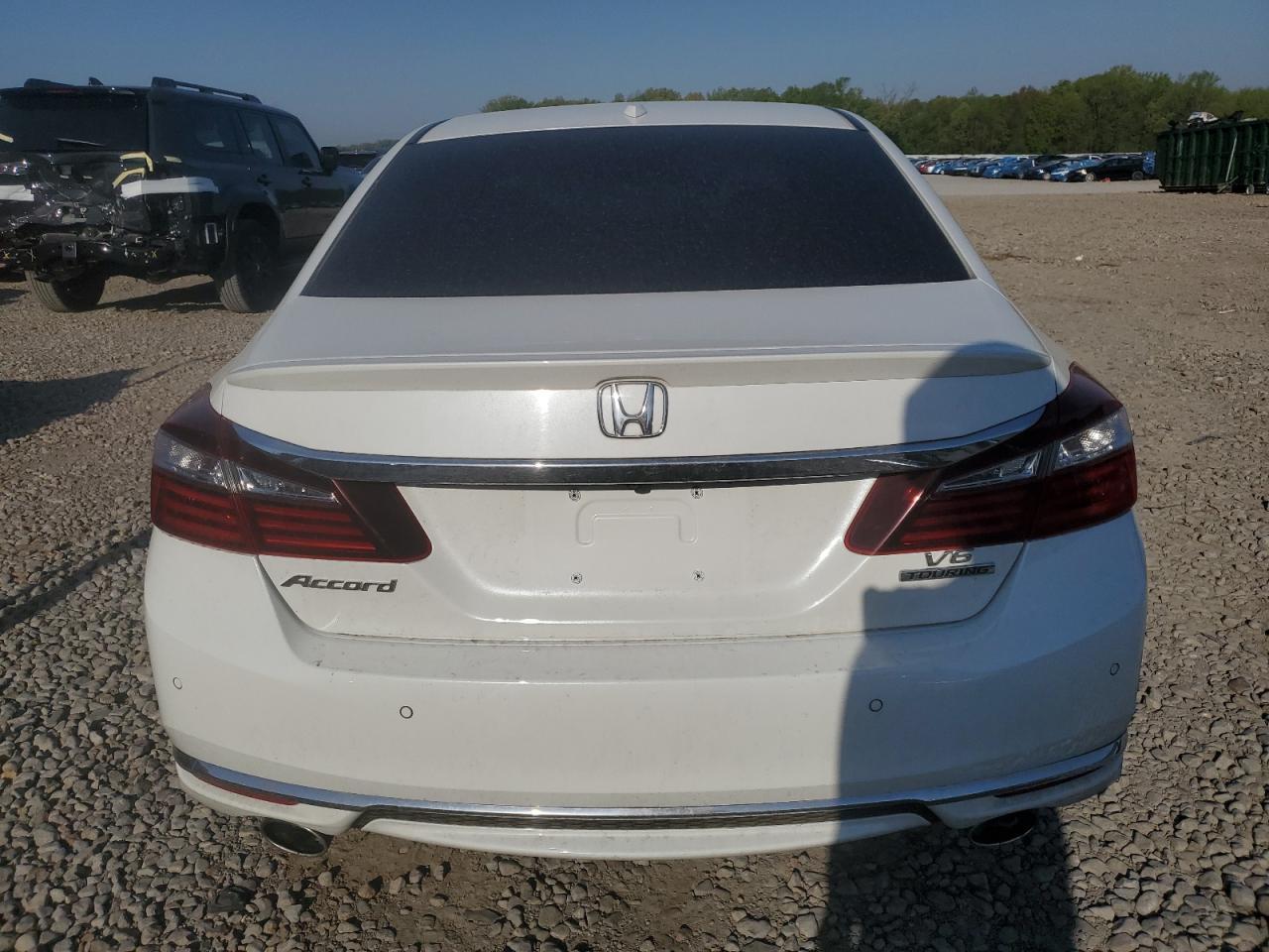 2017 Honda Accord Touring - Фото 6