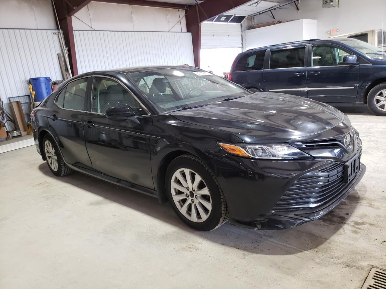 2018 Toyota Camry L - Фото 4